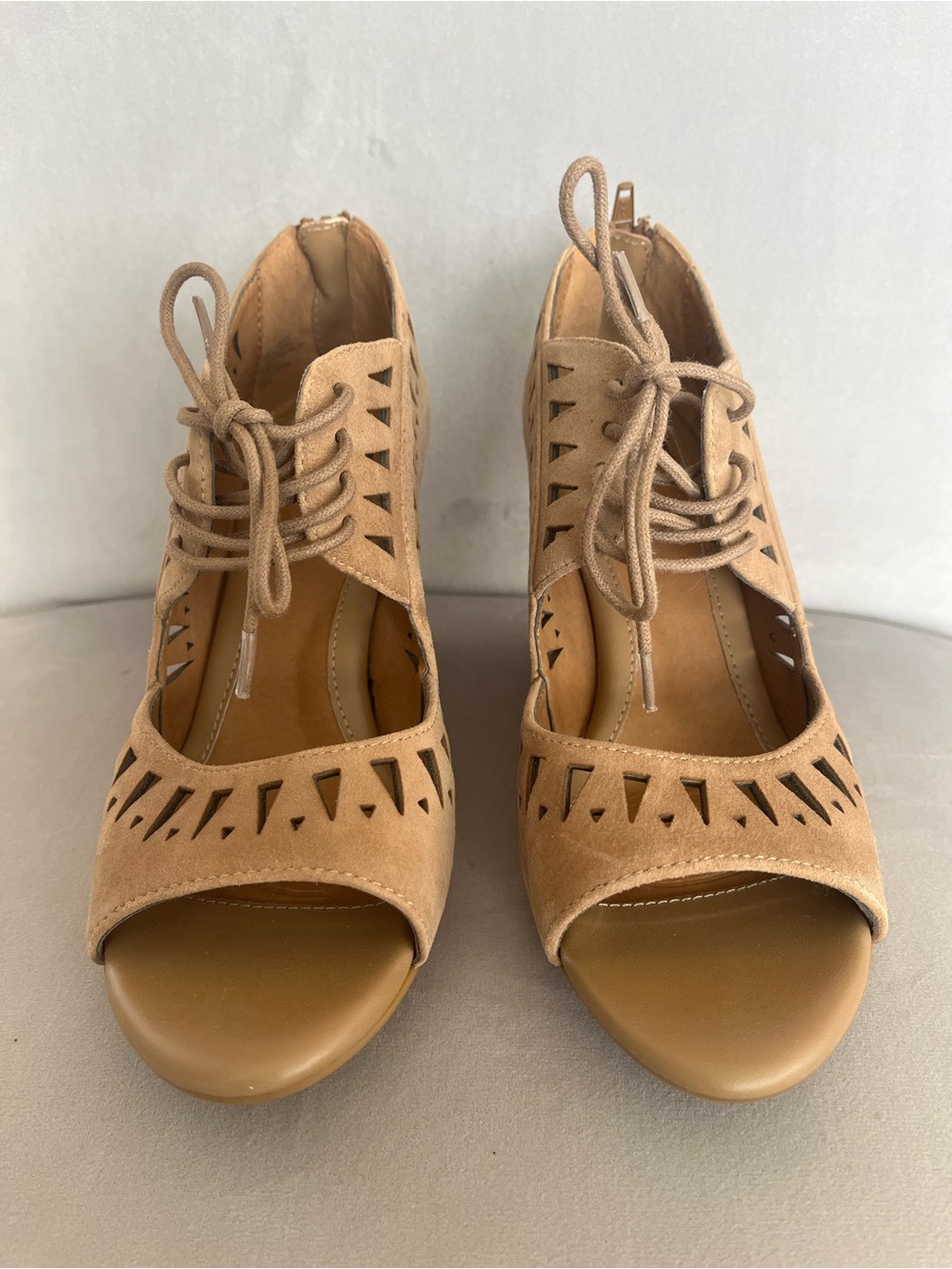 Sofft Yardley Nude Suede-Like Lace-Up Wedge Sandals EUC - Picture 5 of 10